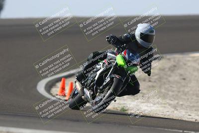 media/Nov-01-2025-TrackDaz (Sat) [[2b4d5192bc]]/B Group/1220pm (Turn 2 Outside)/